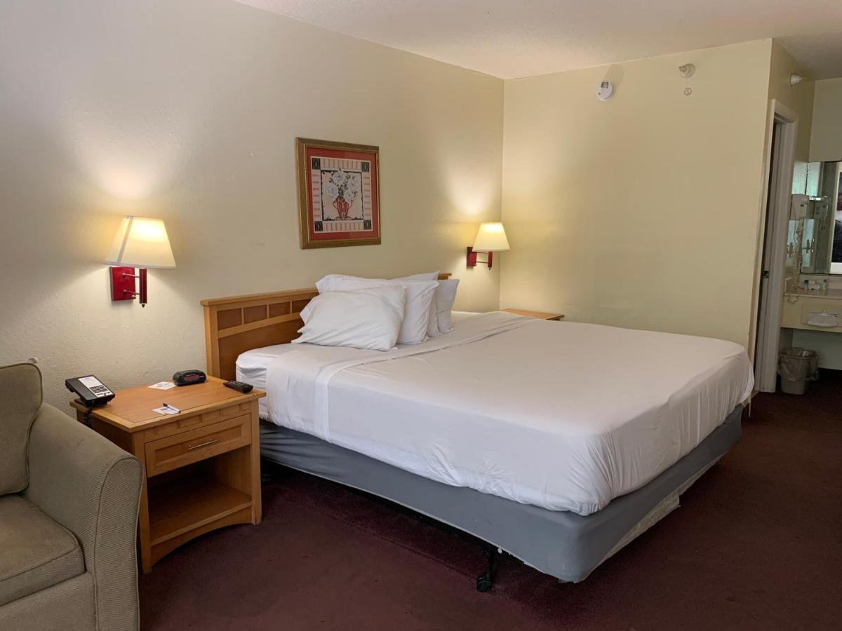 Americas Best Value Inn&Suites Melbourne Exterior foto
