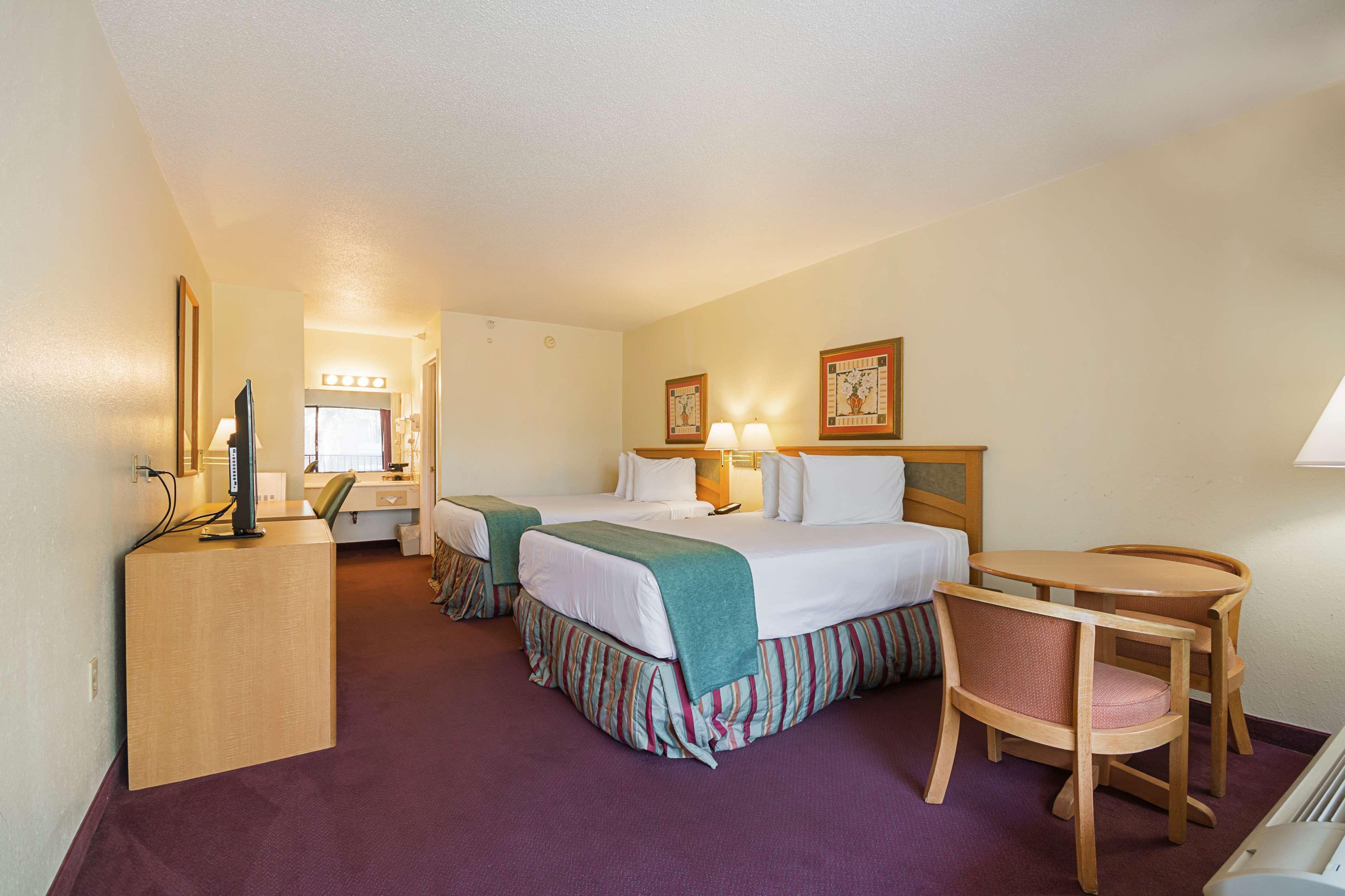Americas Best Value Inn&Suites Melbourne Exterior foto
