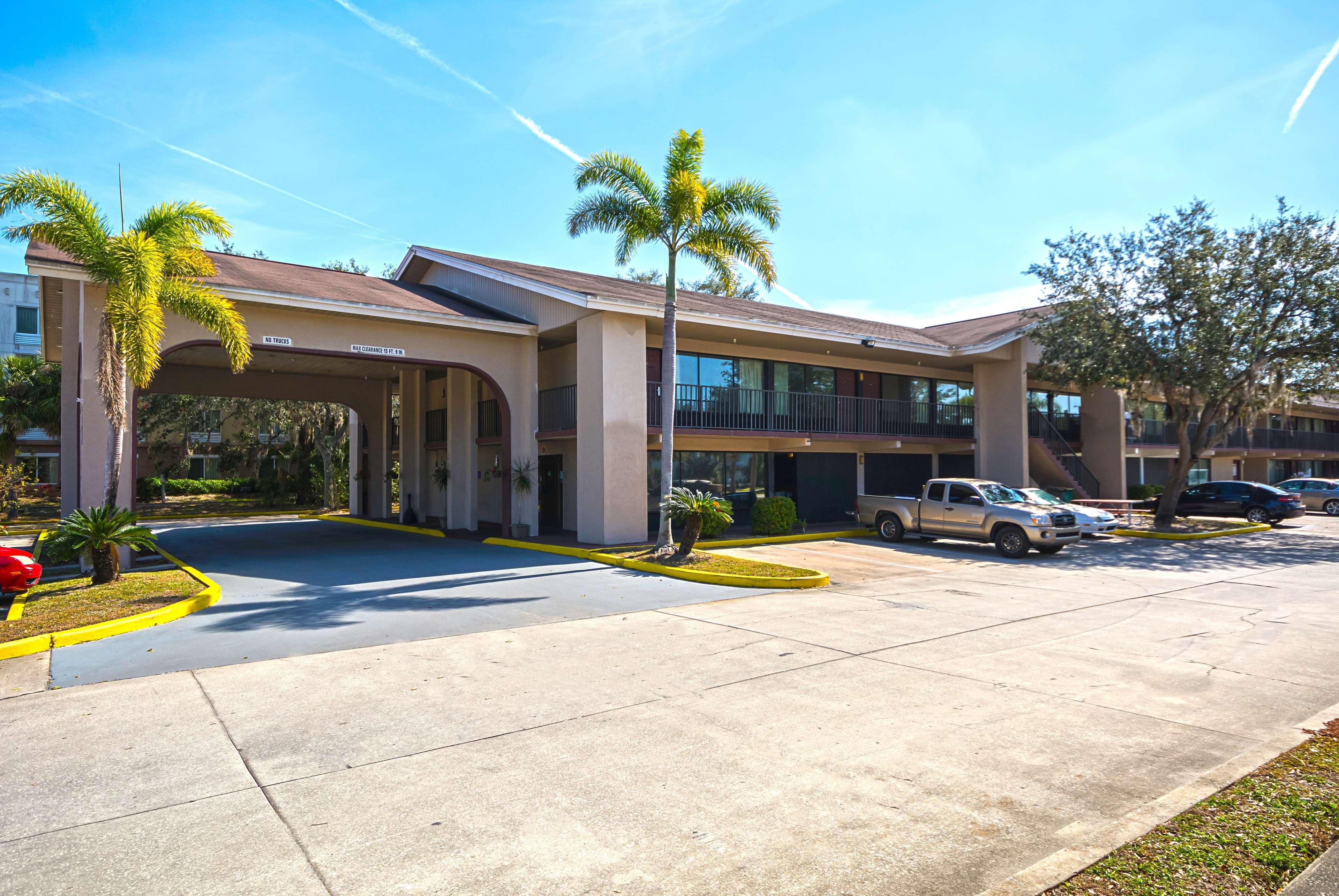 Americas Best Value Inn&Suites Melbourne Exterior foto